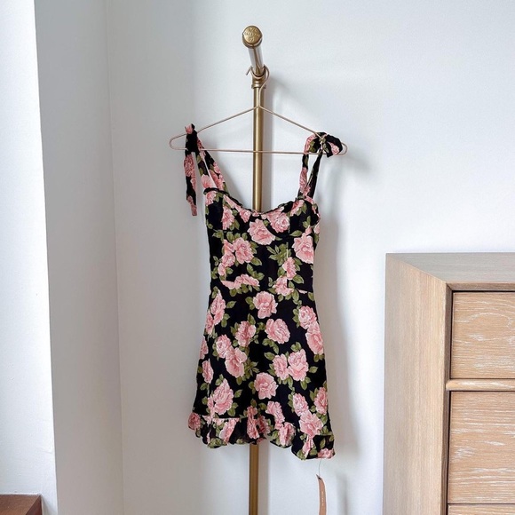 Reformation Dresses & Skirts - reformation christine dress